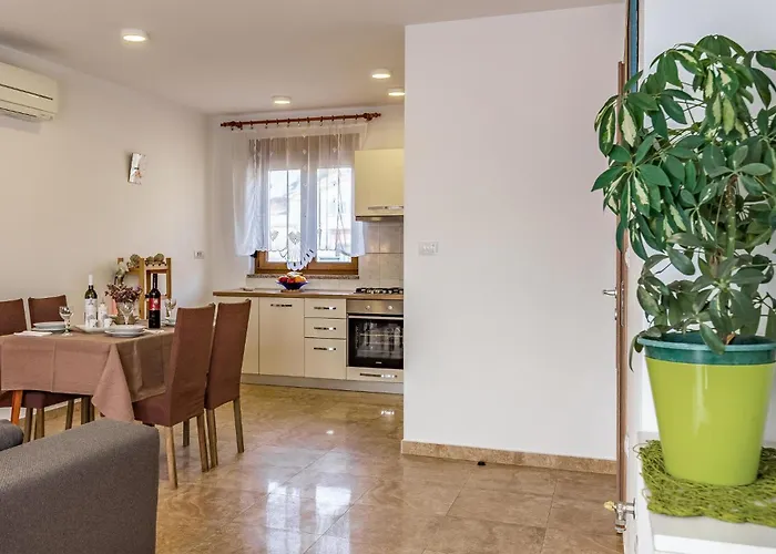 2 Bedroom Beautiful In *