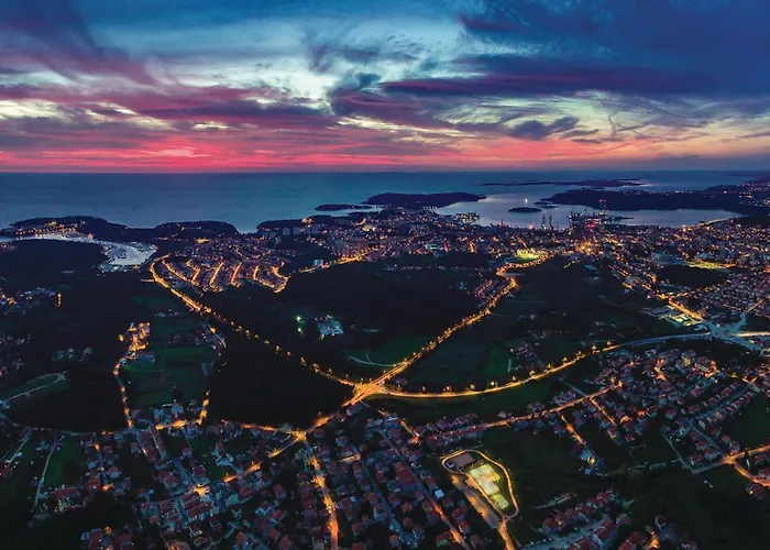 2 Bedroom Beautiful In * Pula