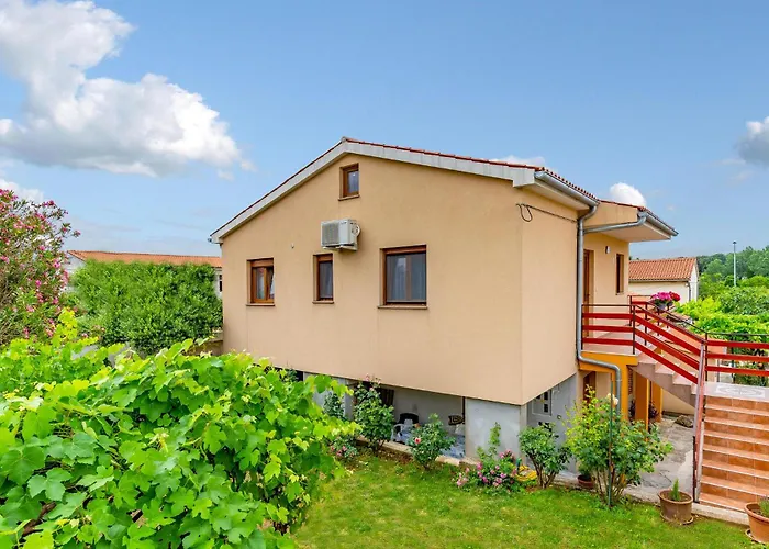 2 Bedroom Beautiful In * Pula